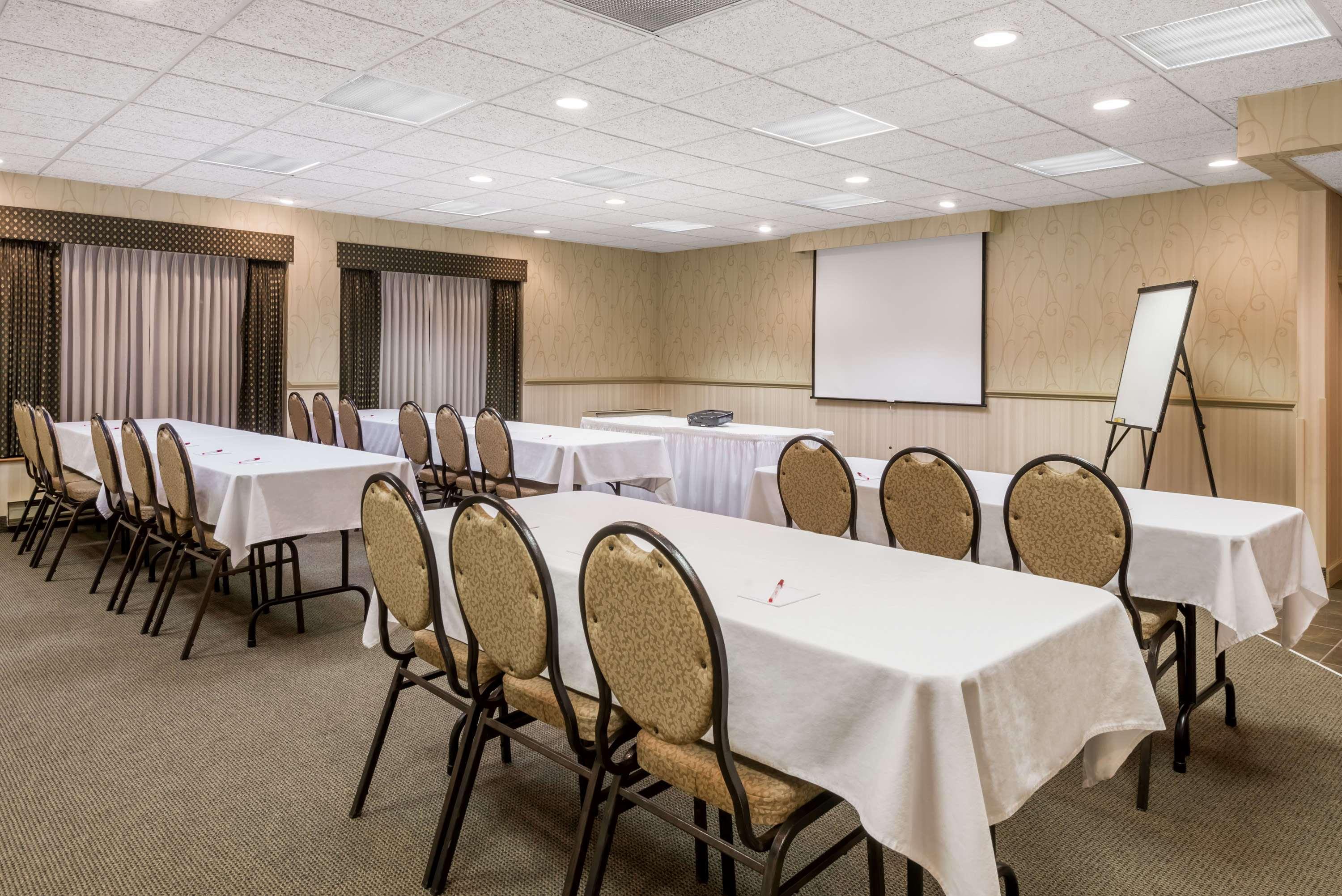 Ramada Plaza By Wyndham Hagerstown Hotel Ngoại thất bức ảnh