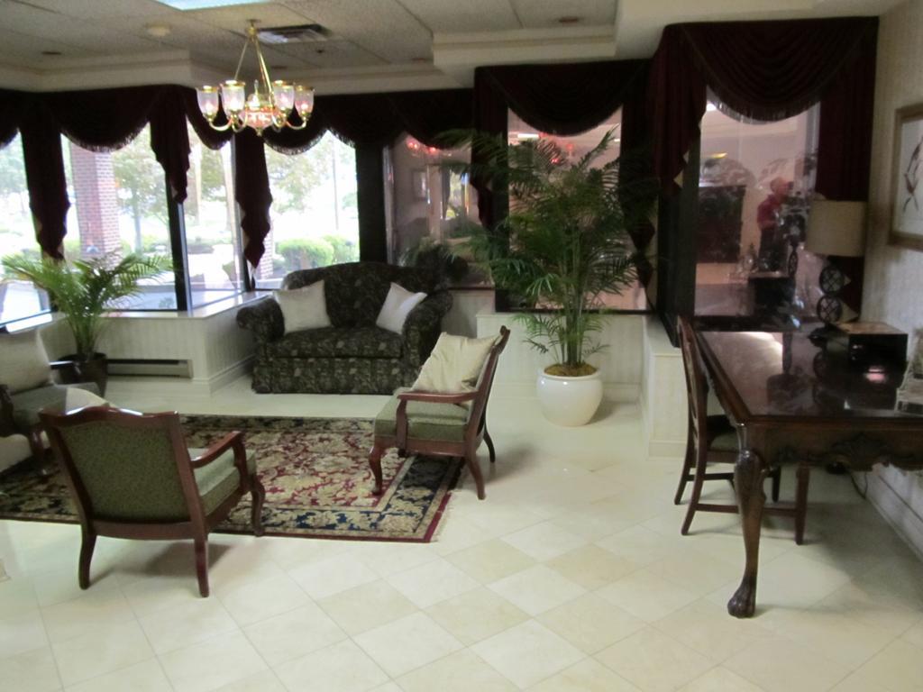 Ramada Plaza By Wyndham Hagerstown Hotel Ngoại thất bức ảnh